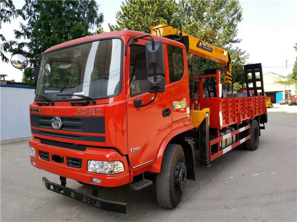 三環(huán)昊龍5噸隨車吊平板運(yùn)輸車